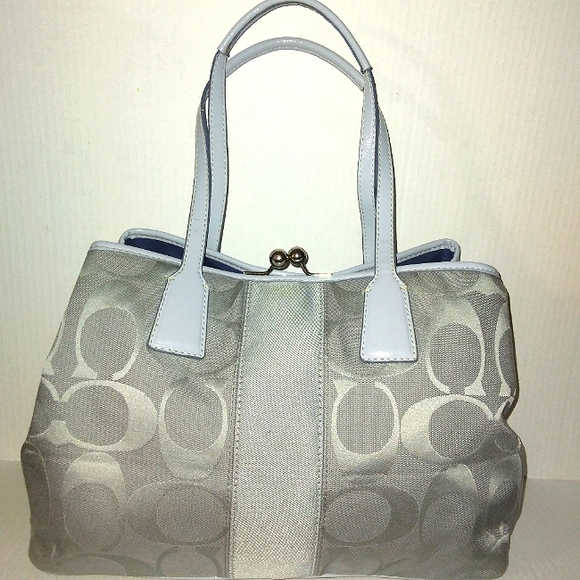 ~Like New~ Stunning COACH Signature Stripe XL Ice Blue Framed Kisslock Satchel~ - Picture 6 of 16